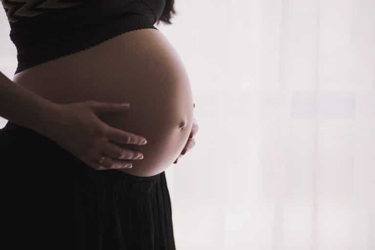 Pendant la grossesse, les médecins se concentrent sur le bébé, pas sur la maman