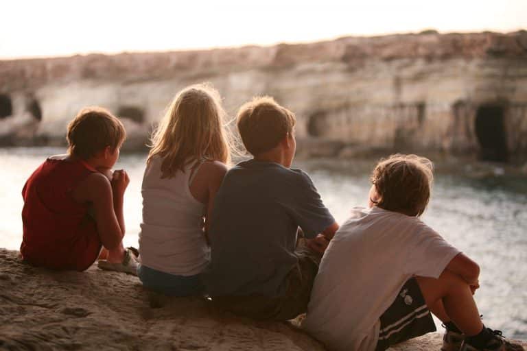 Comment aider vos enfants à se faire des amis pendant la pandémie de COVID-19