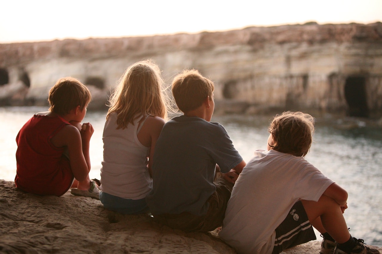 Comment aider vos enfants à se faire des amis pendant la pandémie de COVID-19