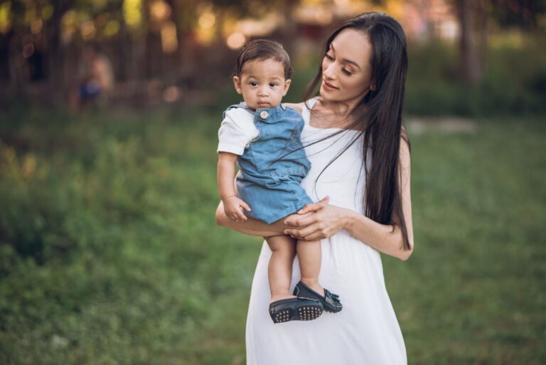 Comment stimuler le développement de bébé avec des activités ?