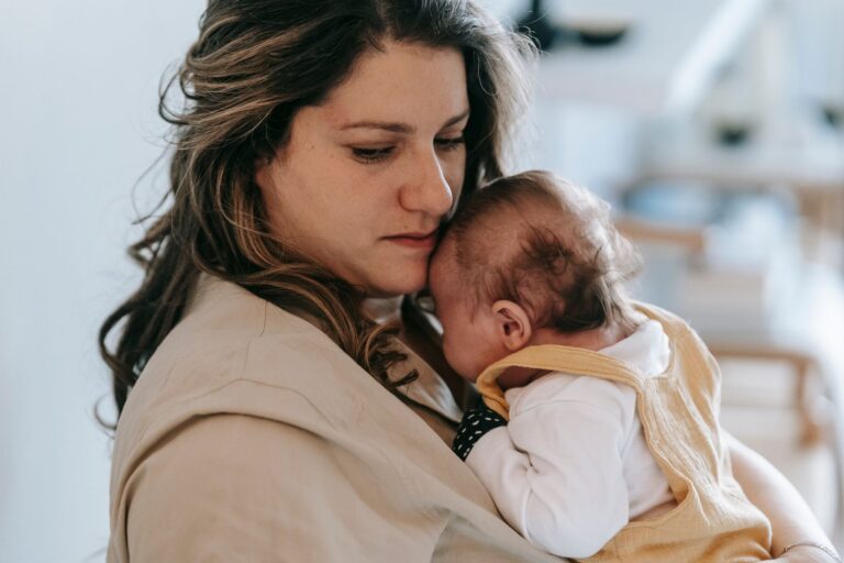 Comment accompagner bébé pas à pas dans son épanouissement ?
