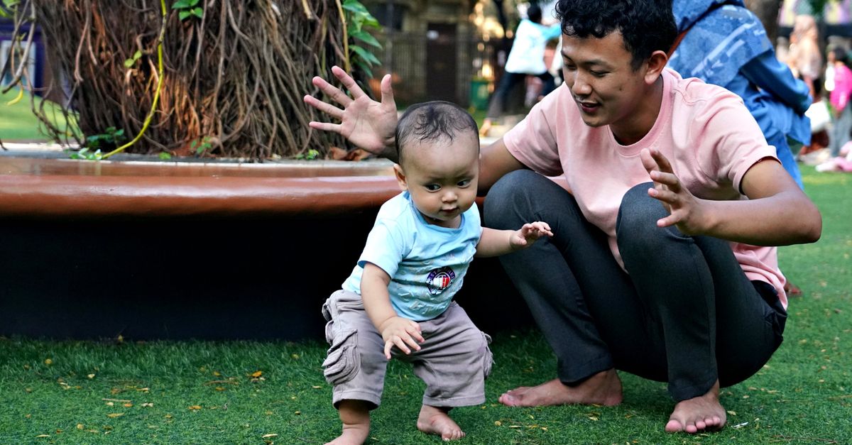 Comment accompagner les premiers pas de bébé ? Comment accompagner les premiers pas de bébé ?